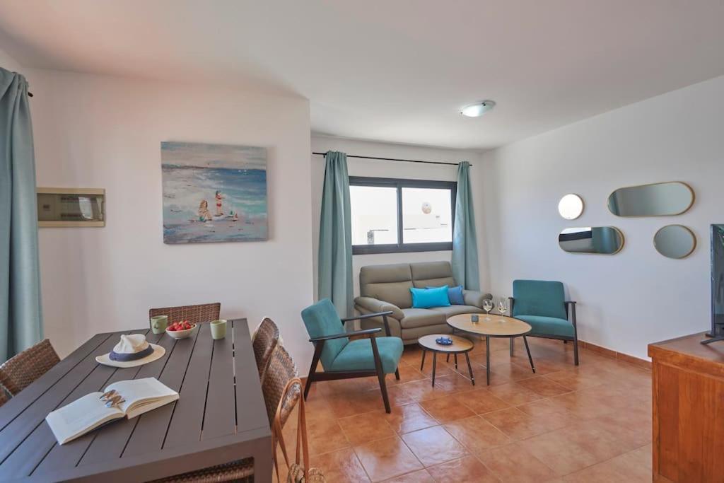 Casa Maria Duplex With Sea & Mountain Views, 15 Minutes Walk From The Marina Rubicon