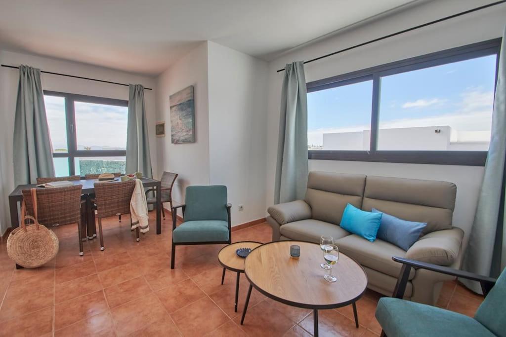 Holiday home Casa Maria Duplex With Sea & Mountain Views, 15 Minutes Walk From The Marina Rubicon *