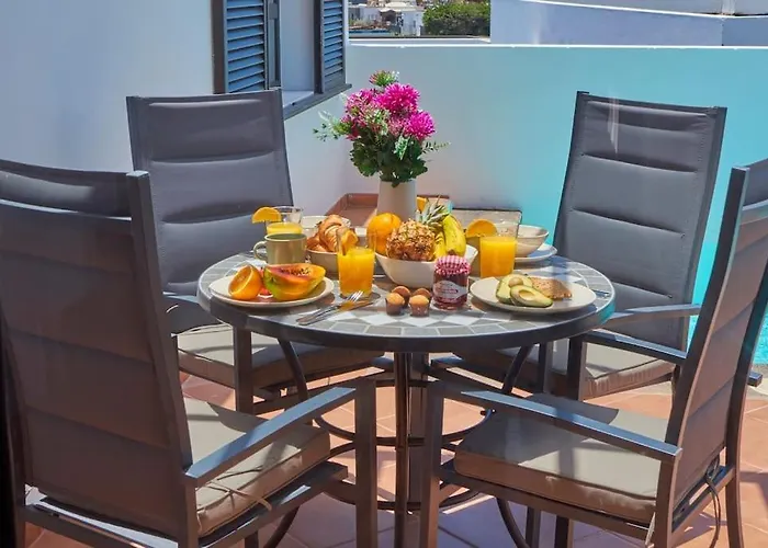 Casa Maria Duplex With Sea & Mountain Views, 15 Minutes Walk From The Marina Rubicon