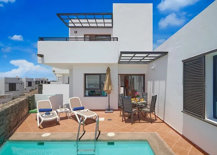 Casa Maria Duplex With Sea & Mountain Views, 15 Minutes Walk From The Marina Rubicon