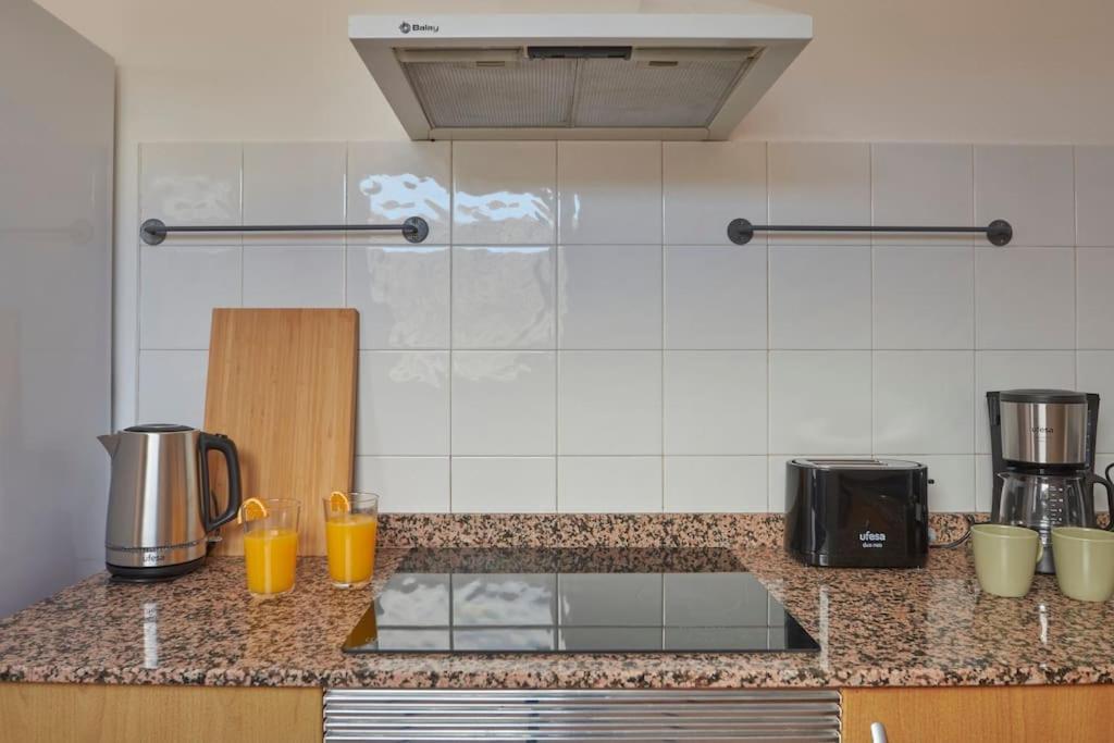 Casa Maria Duplex With Sea & Mountain Views, 15 Minutes Walk From The Marina Rubicon Holiday home *