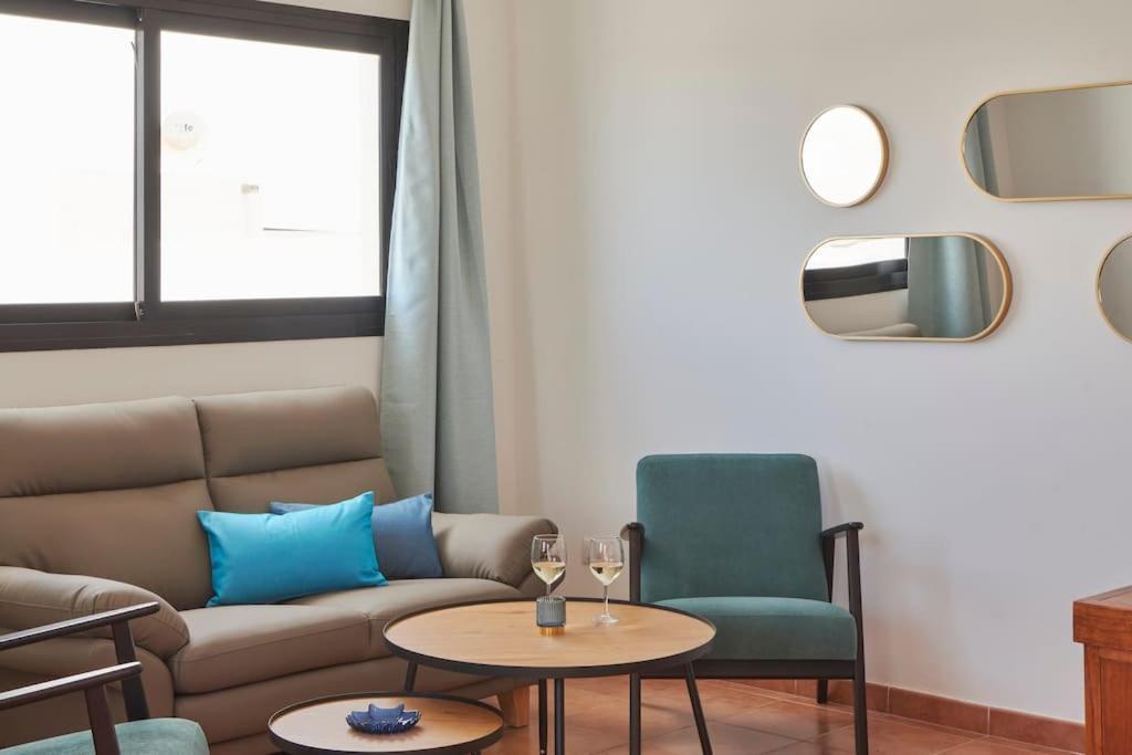 Casa Maria Duplex With Sea & Mountain Views, 15 Minutes Walk From The Marina Rubicon * Playa Blanca (Lanzarote)