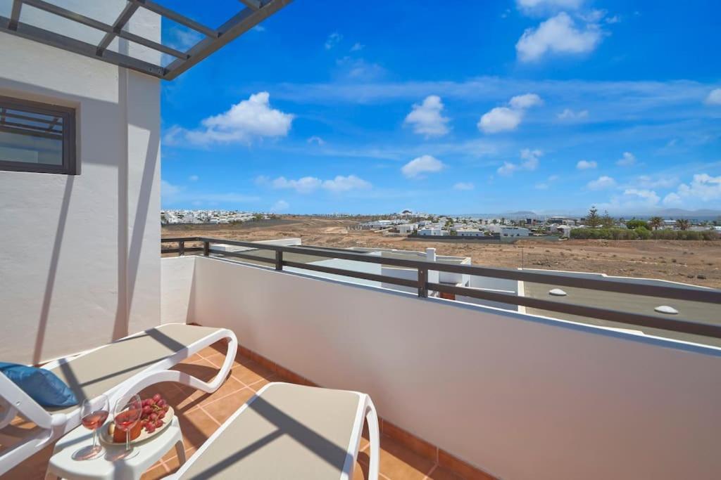 Casa Maria Duplex With Sea & Mountain Views, 15 Minutes Walk From The Marina Rubicon Holiday home