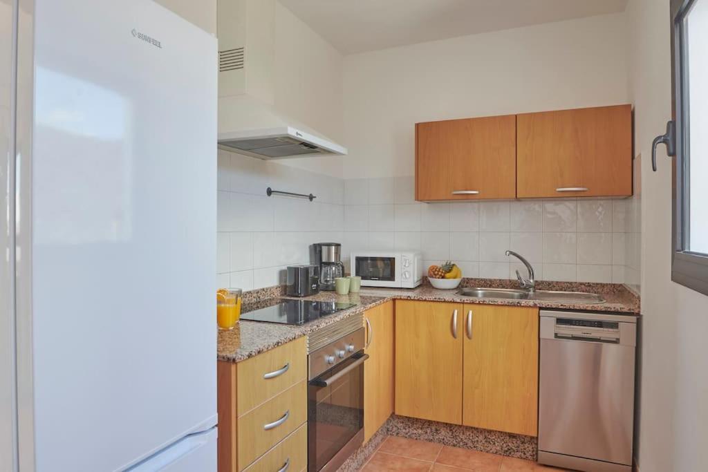 Casa Maria Duplex With Sea & Mountain Views, 15 Minutes Walk From The Marina Rubicon Holiday home